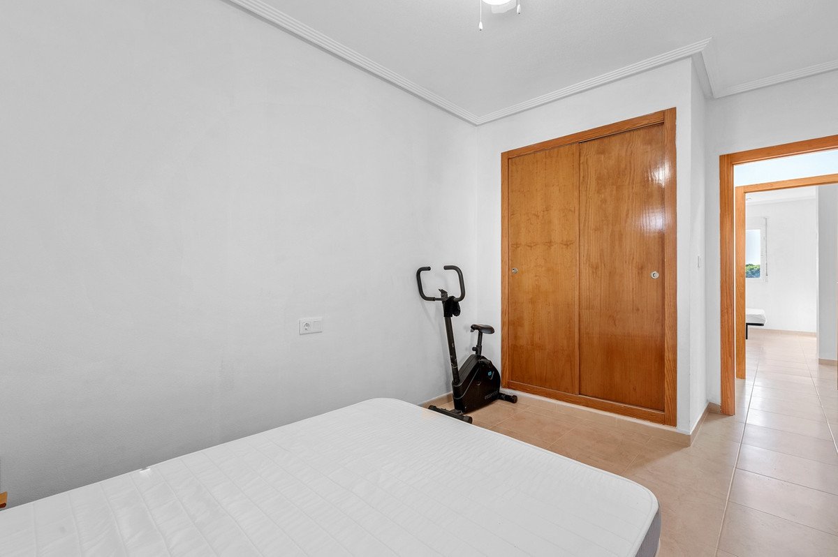 3 Bed Middle Floor Apartment in Orihuela Costa