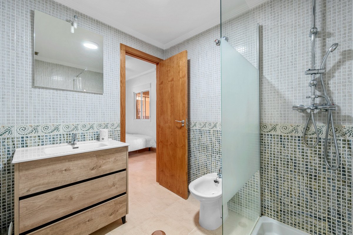 3 Bed Middle Floor Apartment in Orihuela Costa