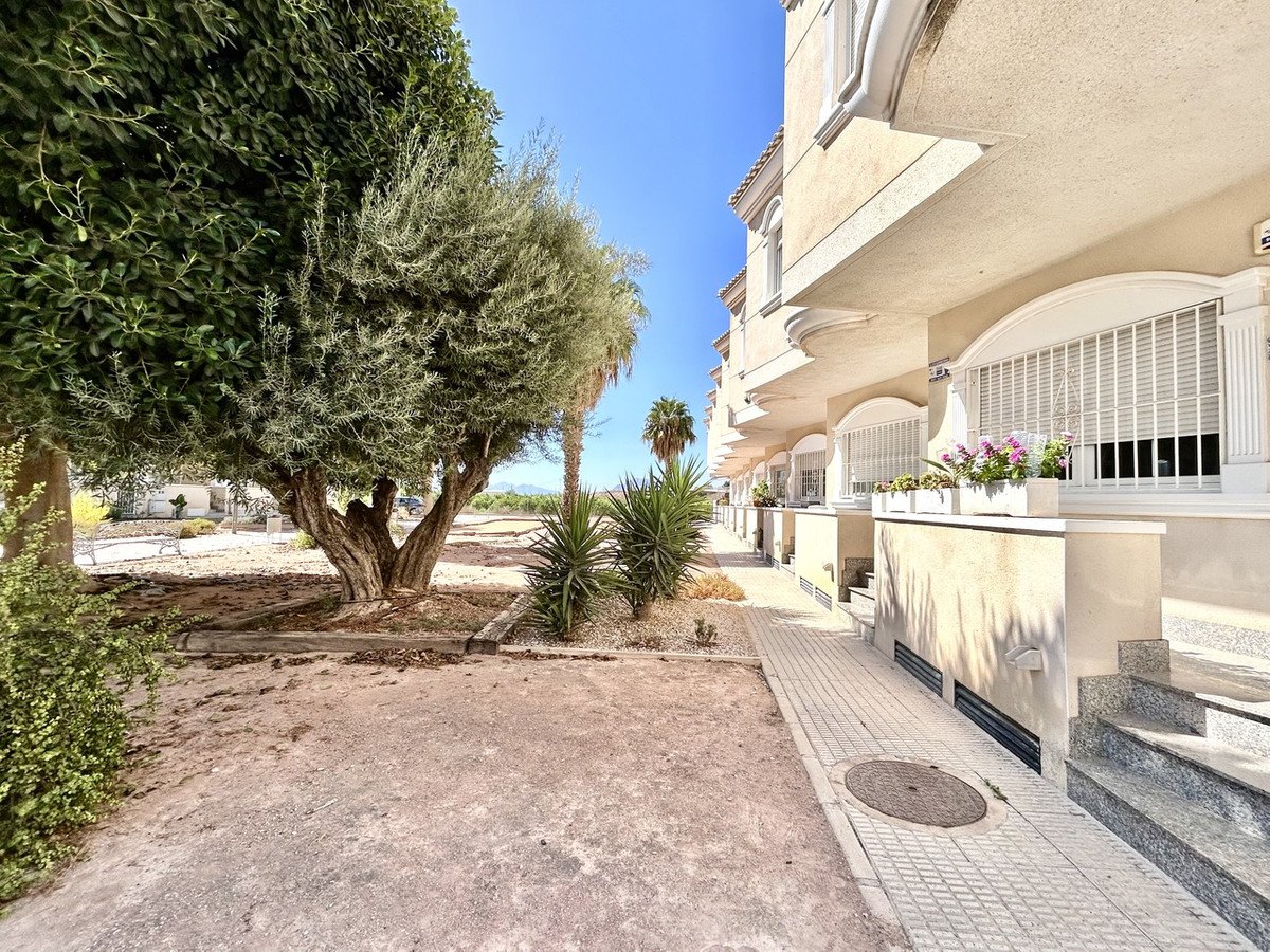 4 Bed Townhouse in Formentera del Segura