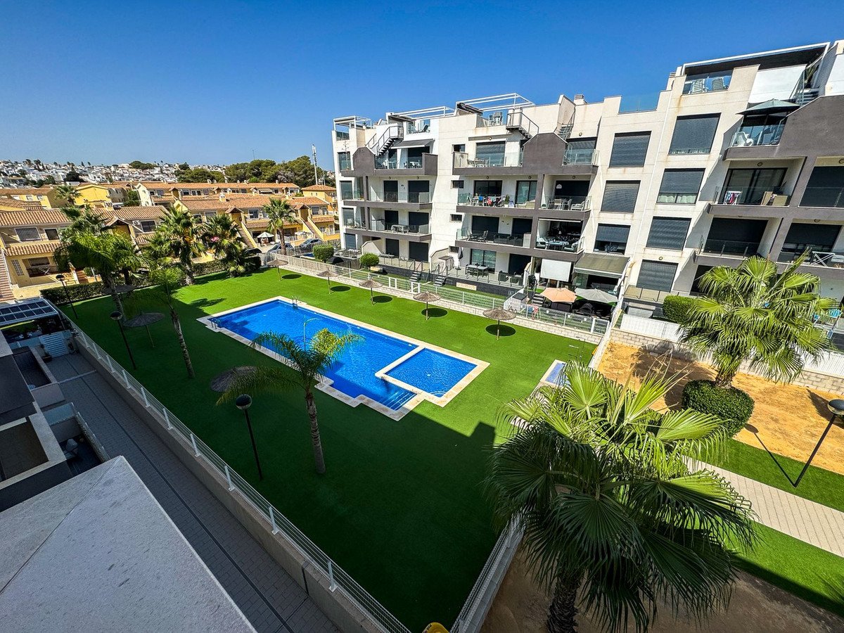 2 Bed Penthouse in Villamartin