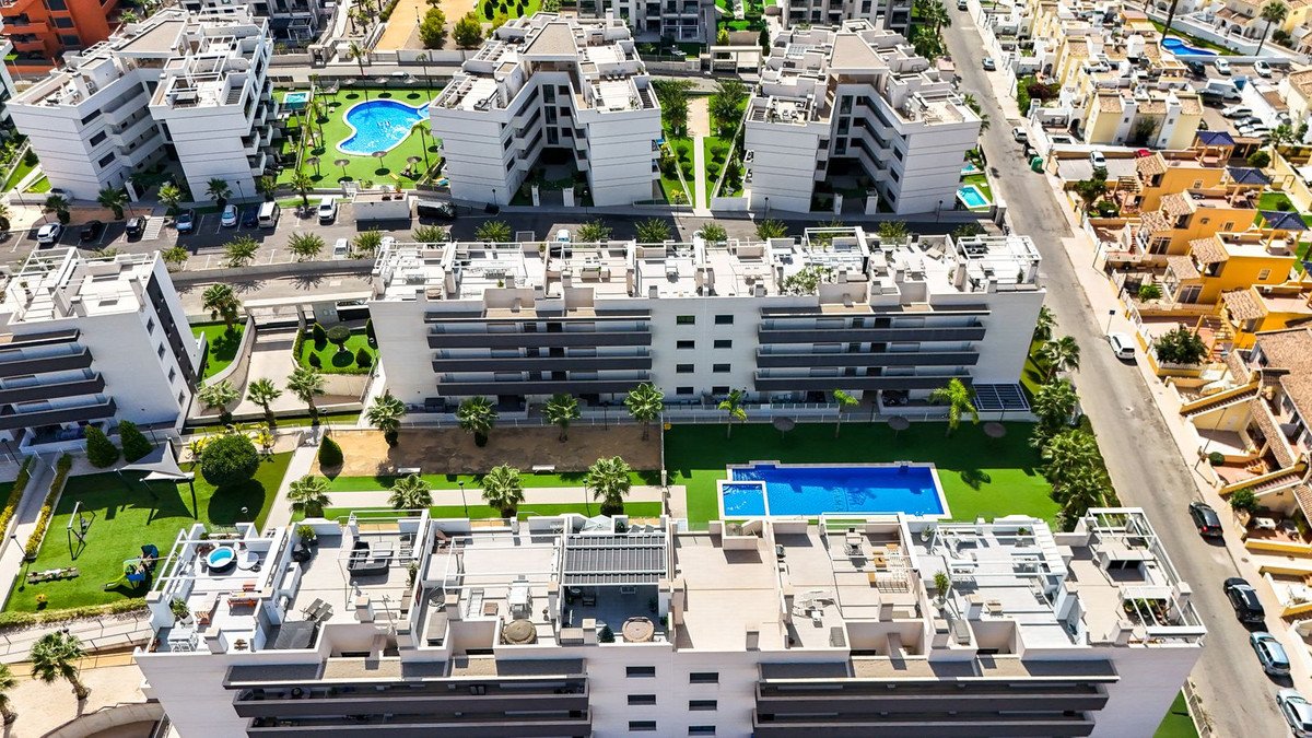 2 Bed Penthouse in Villamartin