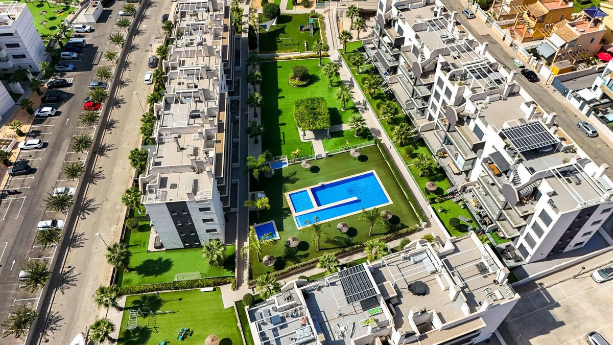 2 Bed Penthouse in Villamartin