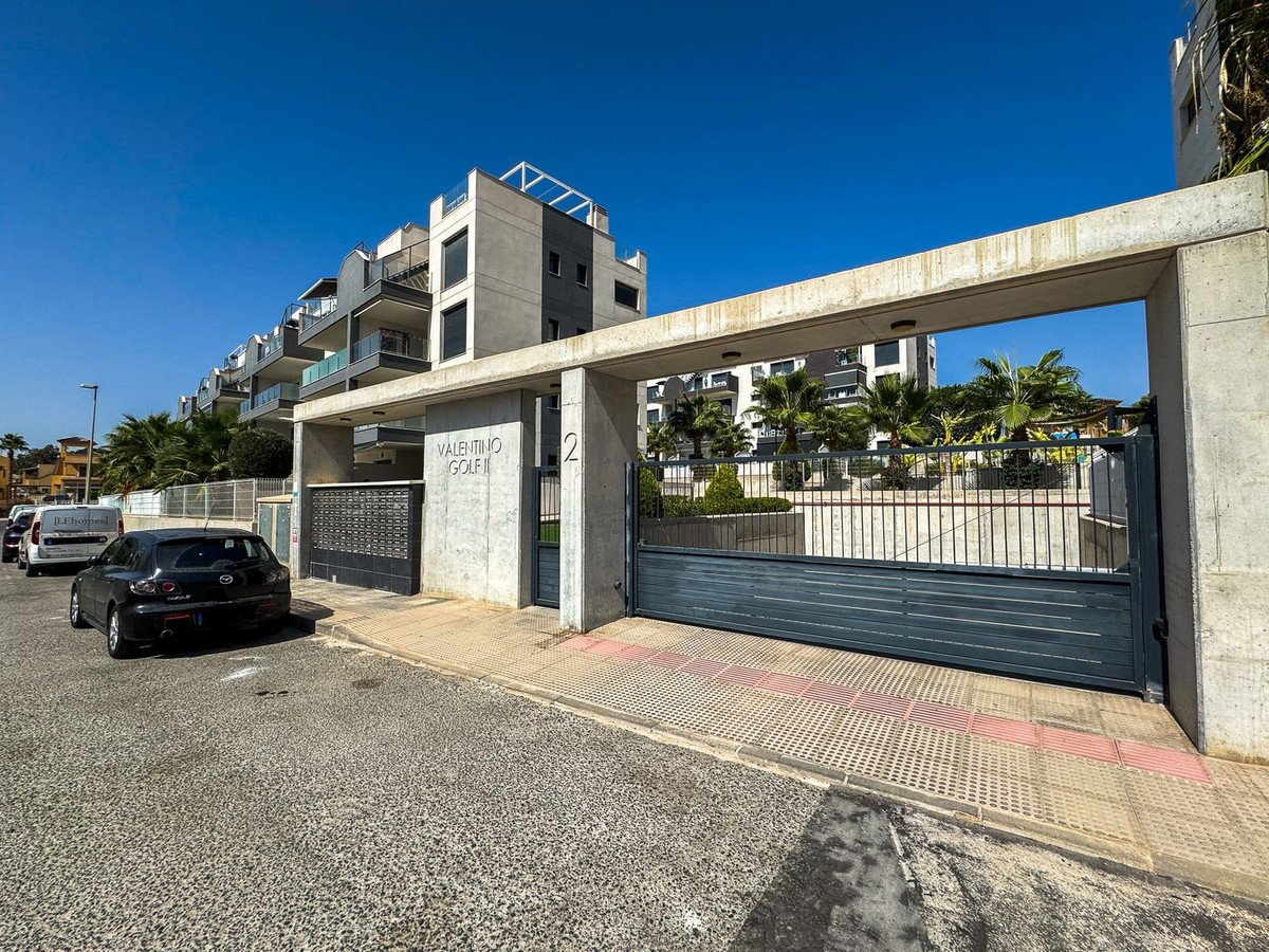 2 Bed Penthouse in Villamartin