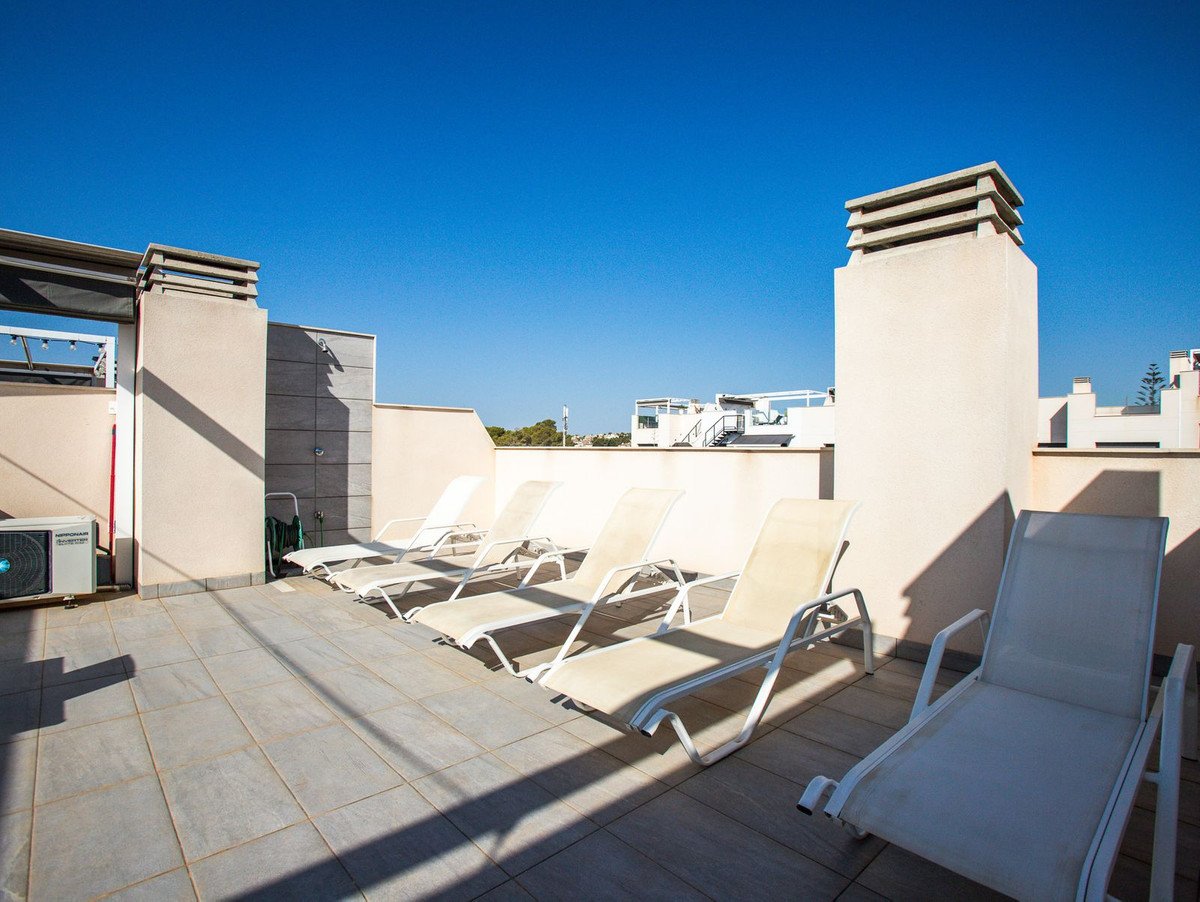 2 Bed Penthouse in Villamartin