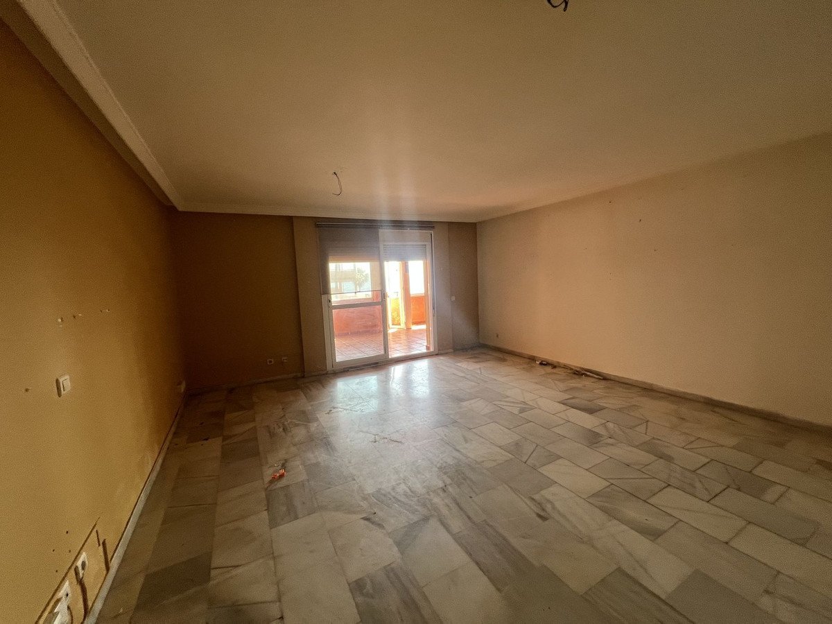 3 Bed Ground Floor Apartment in Estepona