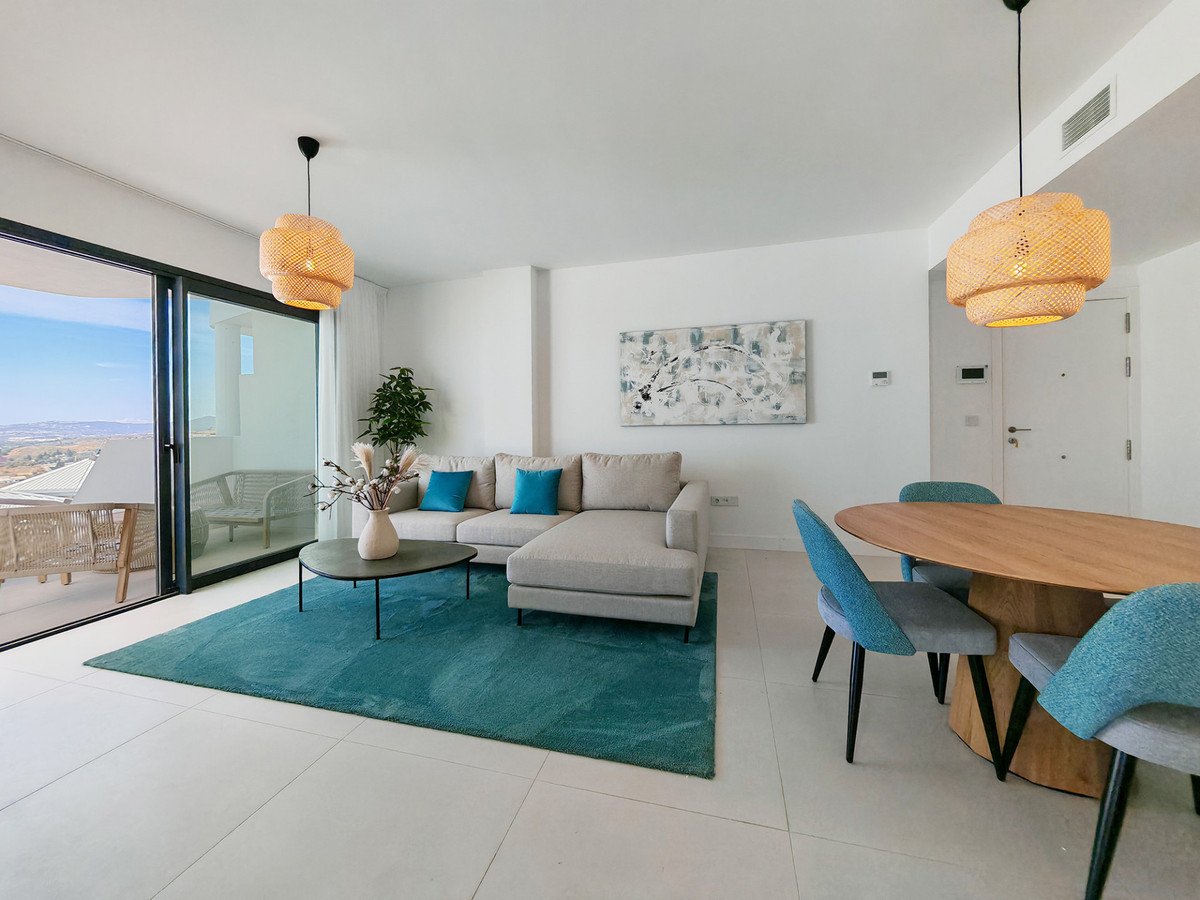 3 Bed Middle Floor Apartment in Fuengirola