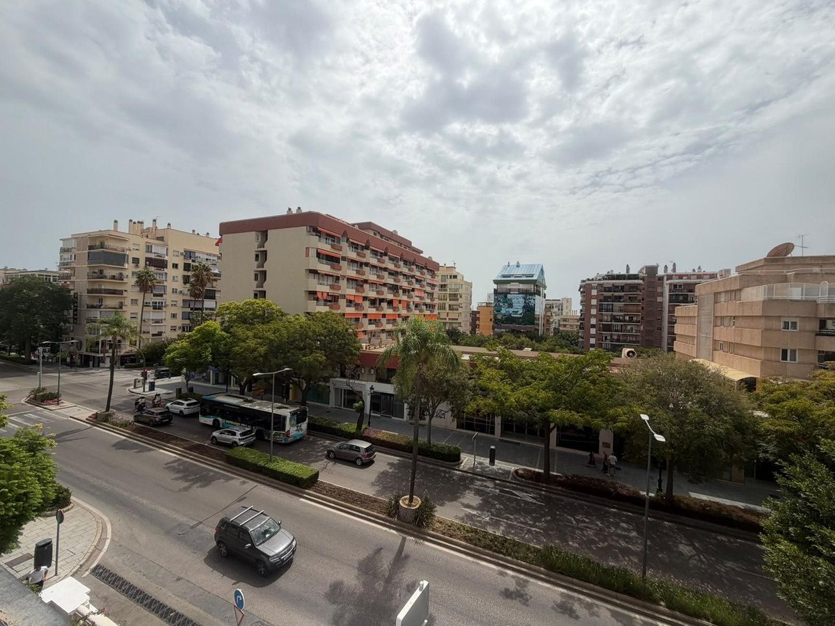 3 Bed Middle Floor Apartment in Marbella