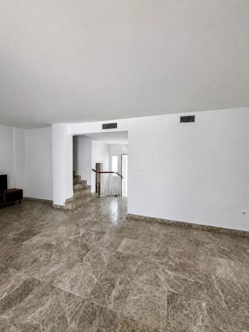 3 Bed Townhouse in Nueva Andalucía
