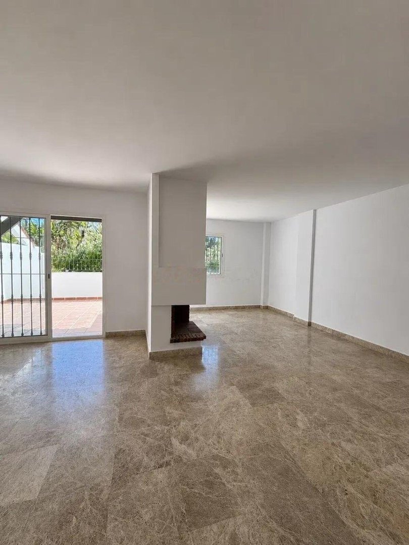 3 Bed Townhouse in Nueva Andalucía