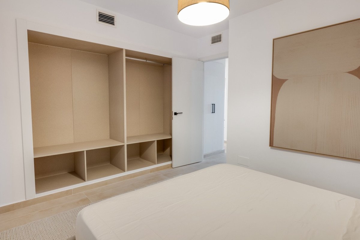 3 Bed Middle Floor Apartment in Nueva Andalucía