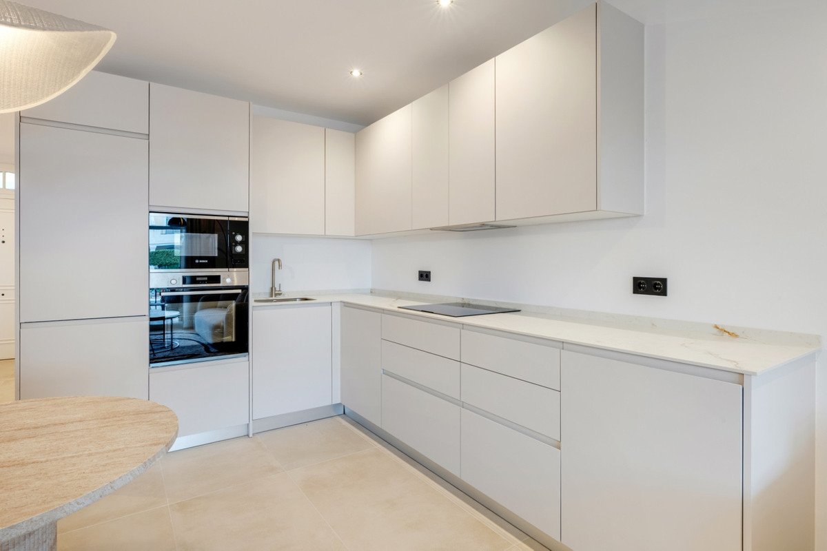 3 Bed Middle Floor Apartment in Nueva Andalucía