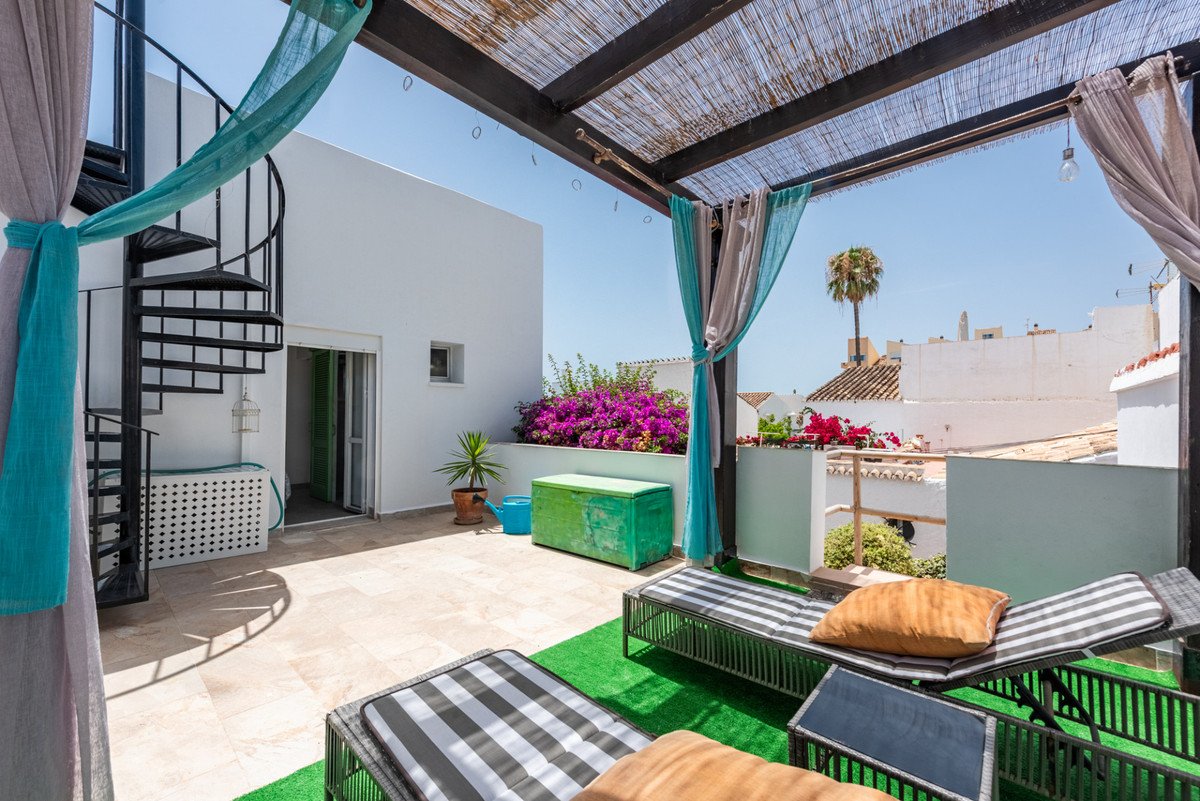 2 Bed Townhouse in Estepona