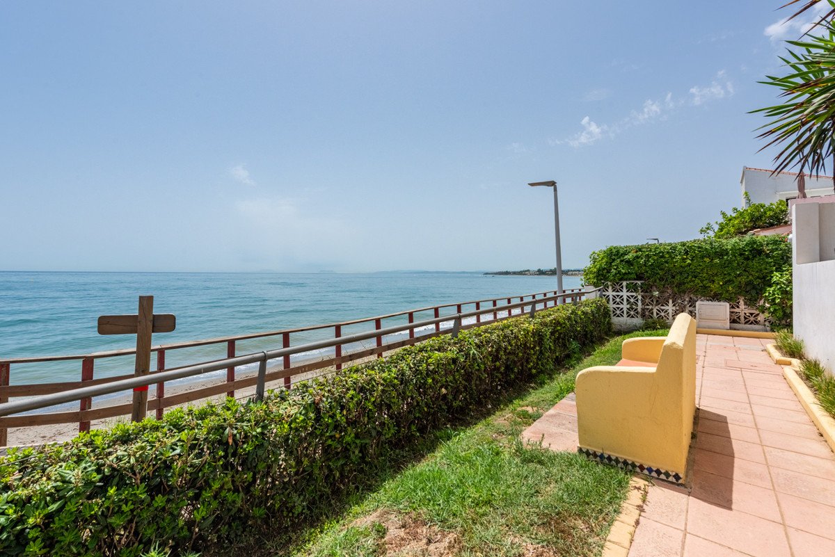2 Bed Townhouse in Estepona