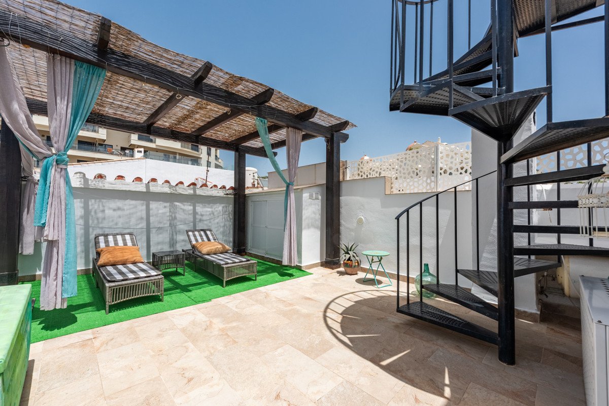 2 Bed Townhouse in Estepona