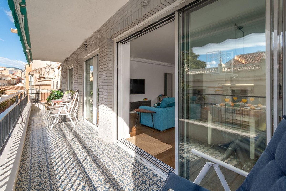 3 Bed Middle Floor Apartment in Málaga Centro