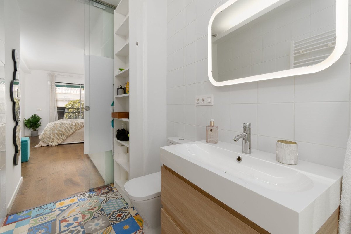 3 Bed Middle Floor Apartment in Málaga Centro