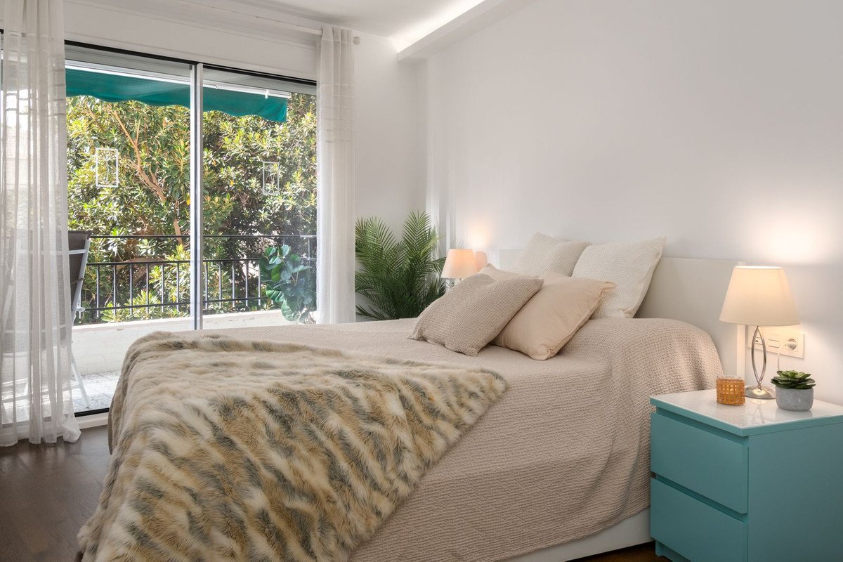 3 Bed Middle Floor Apartment in Málaga Centro