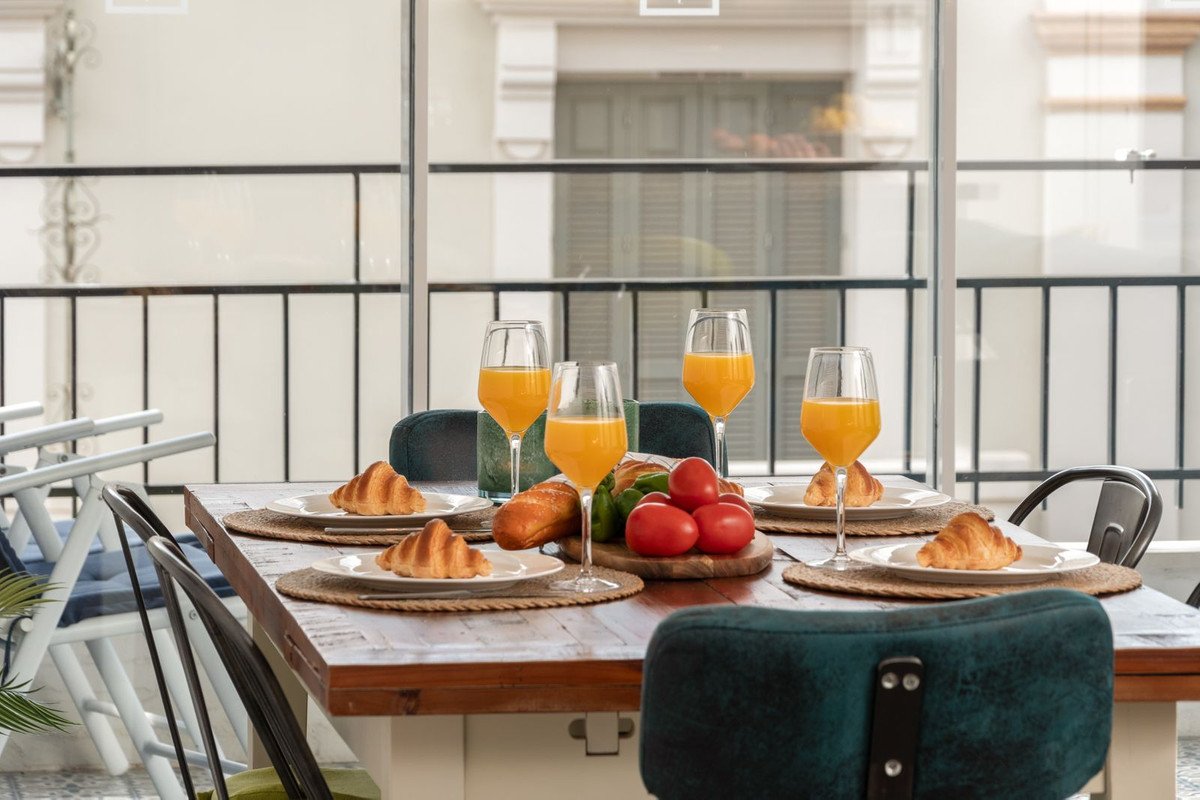 3 Bed Middle Floor Apartment in Málaga Centro