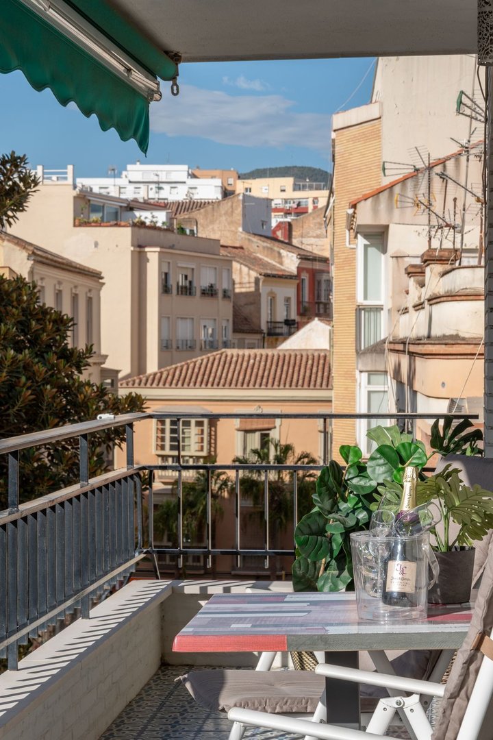 3 Bed Middle Floor Apartment in Málaga Centro