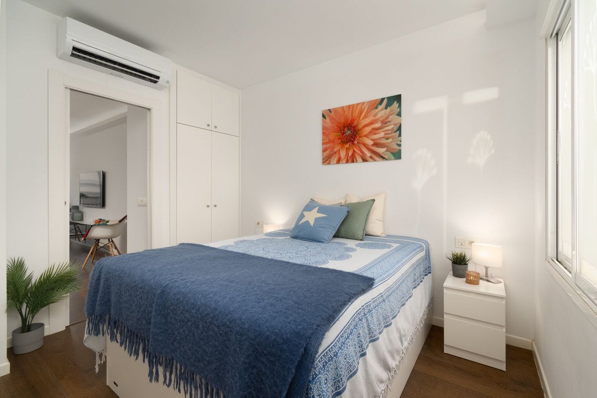 3 Bed Middle Floor Apartment in Málaga Centro