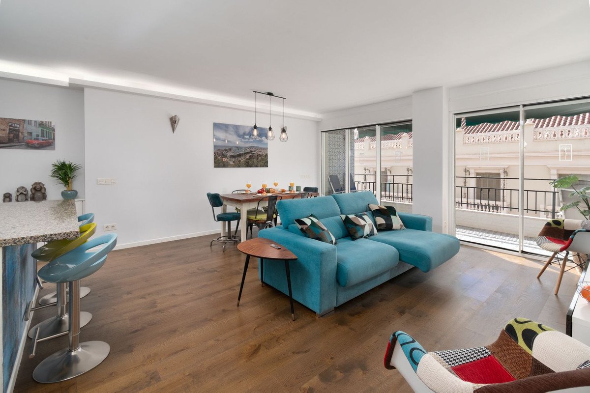 3 Bed Middle Floor Apartment in Málaga Centro