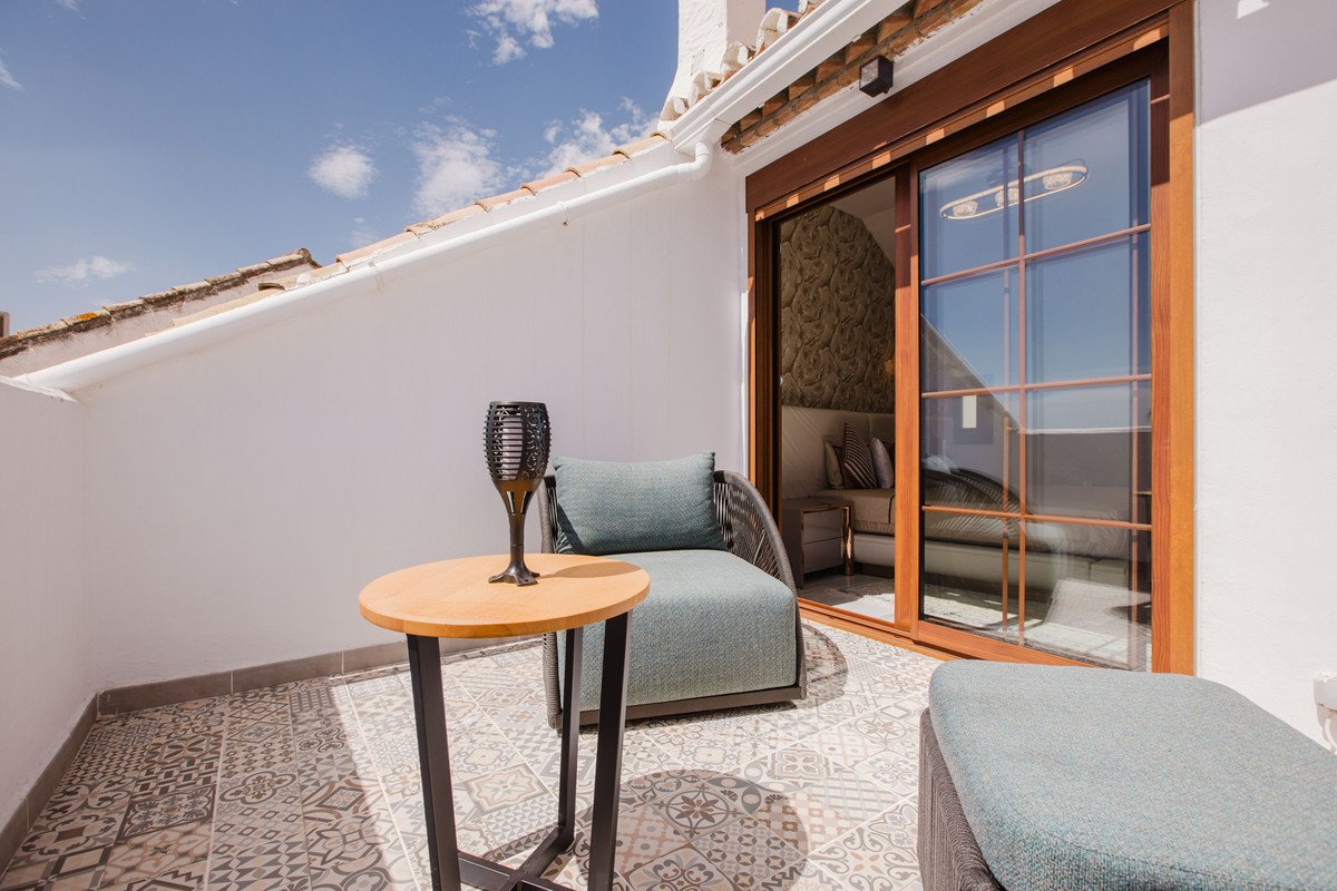 4 Bed Townhouse in The Golden Mile