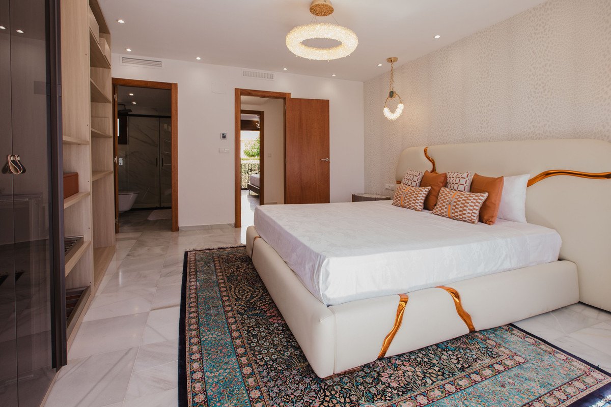 4 Bed Townhouse in The Golden Mile