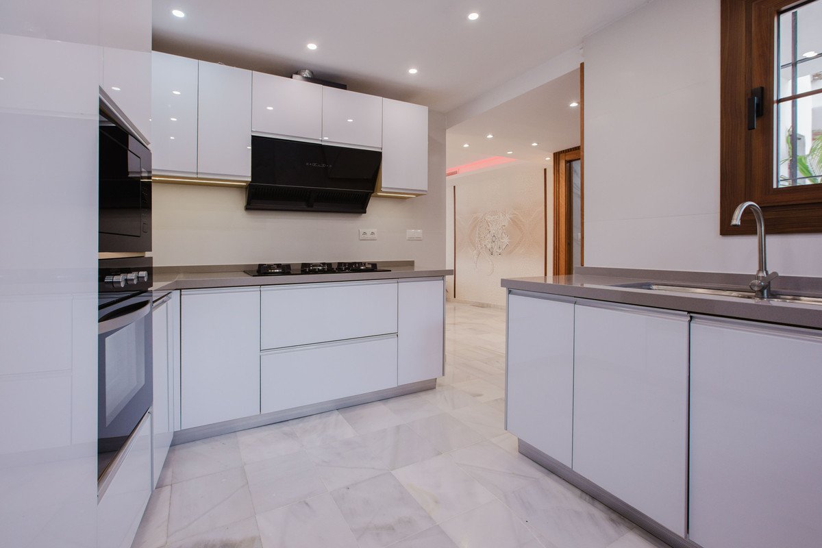 4 Bed Townhouse in The Golden Mile