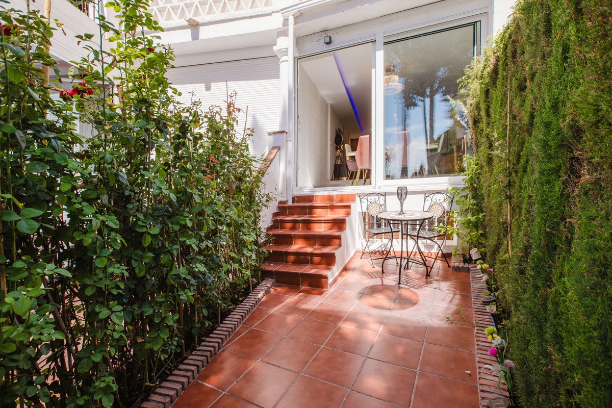 4 Bed Townhouse in The Golden Mile