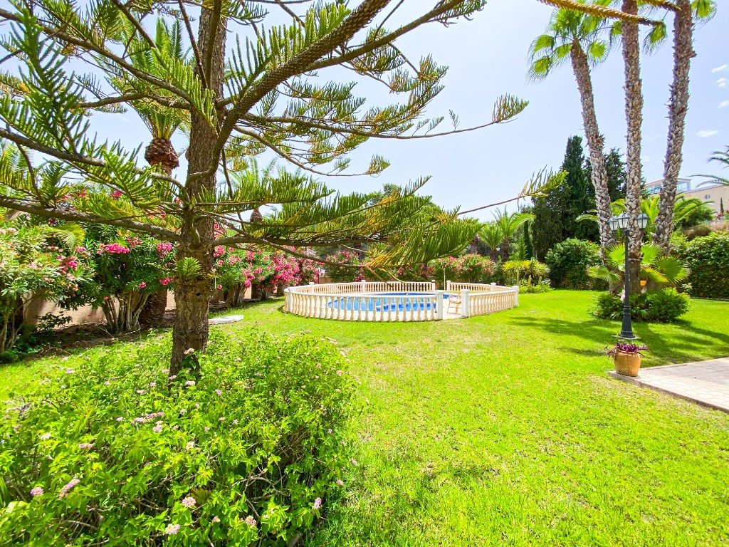 7 Bed Detached Villa in Villamartin