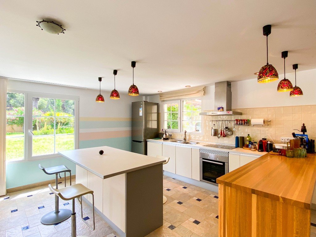 7 Bed Detached Villa in Villamartin