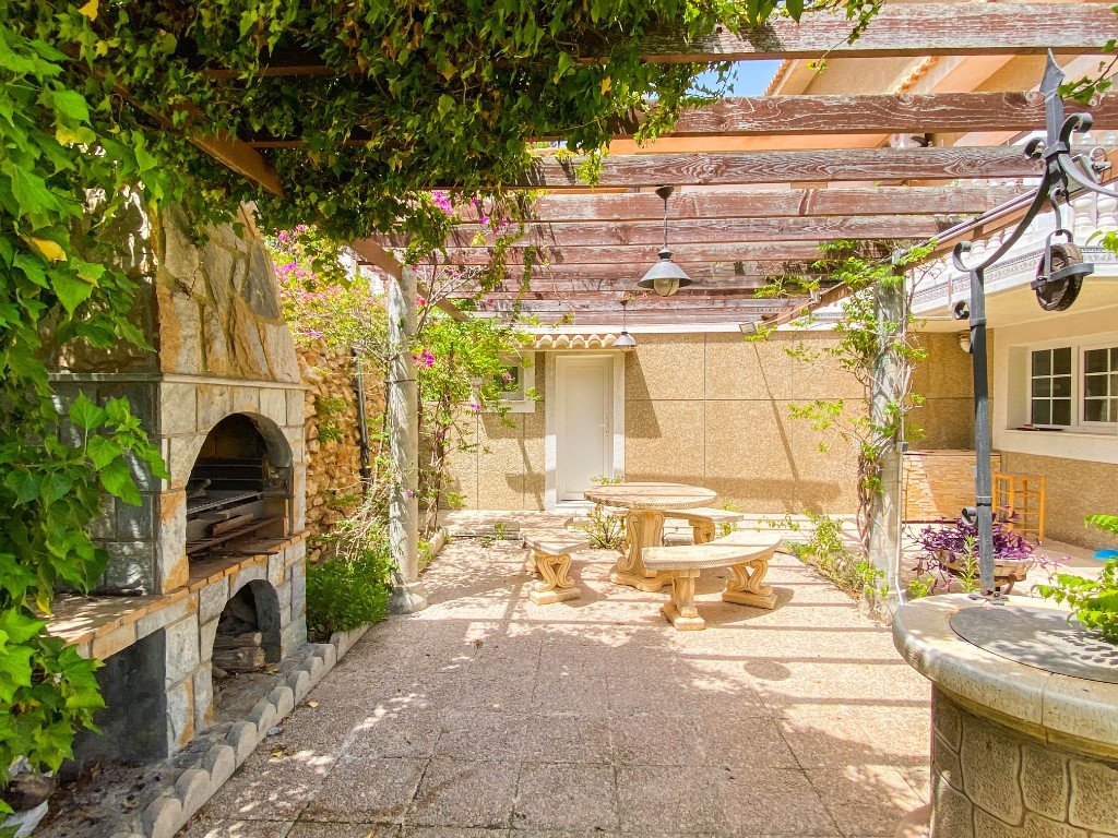 7 Bed Detached Villa in Villamartin