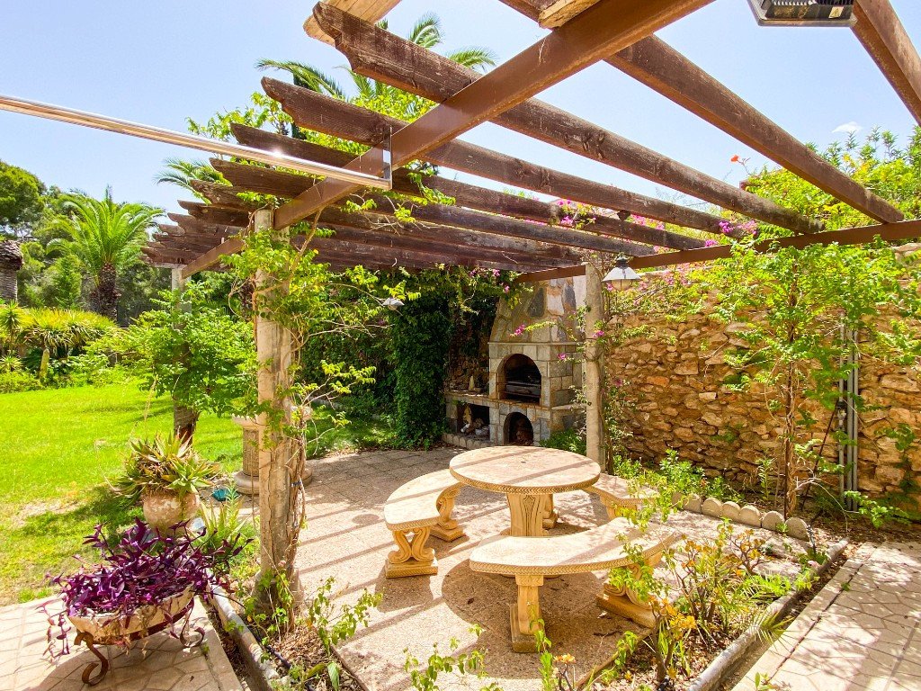 7 Bed Detached Villa in Villamartin