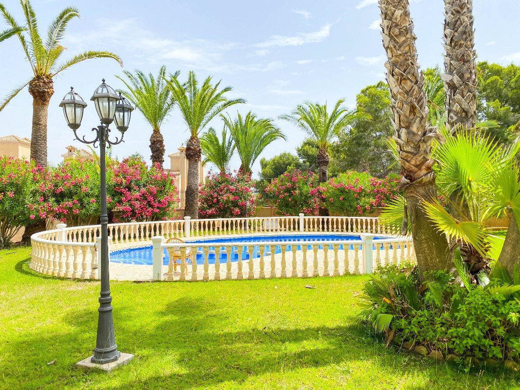 7 Bed Detached Villa in Villamartin