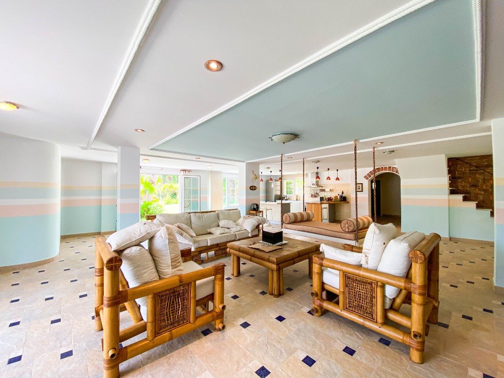 7 Bed Detached Villa in Villamartin