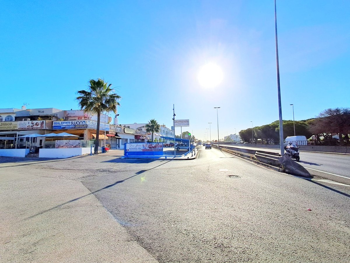 Commercial Premises in Estepona