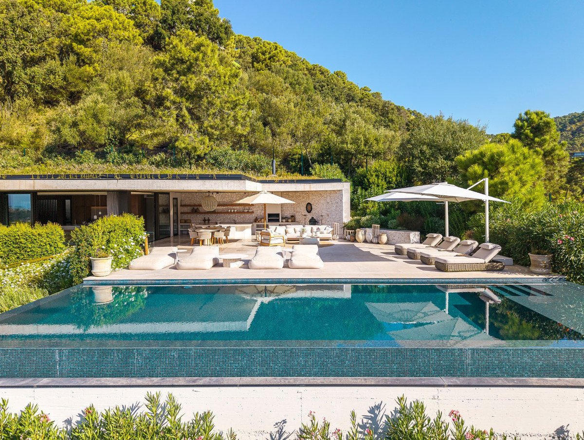 4 Bed Detached Villa in Benahavís