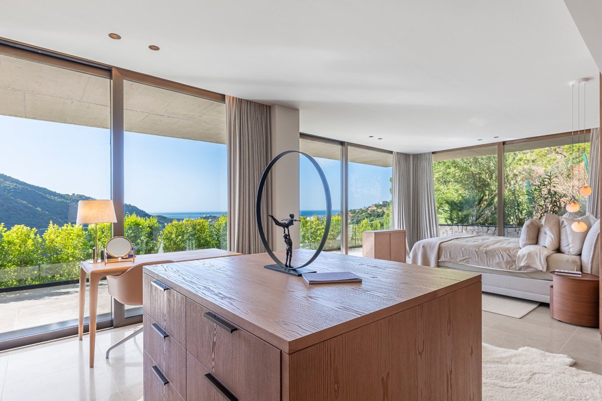 4 Bed Detached Villa in Benahavís