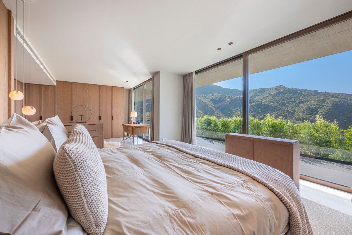 4 Bed Detached Villa in Benahavís