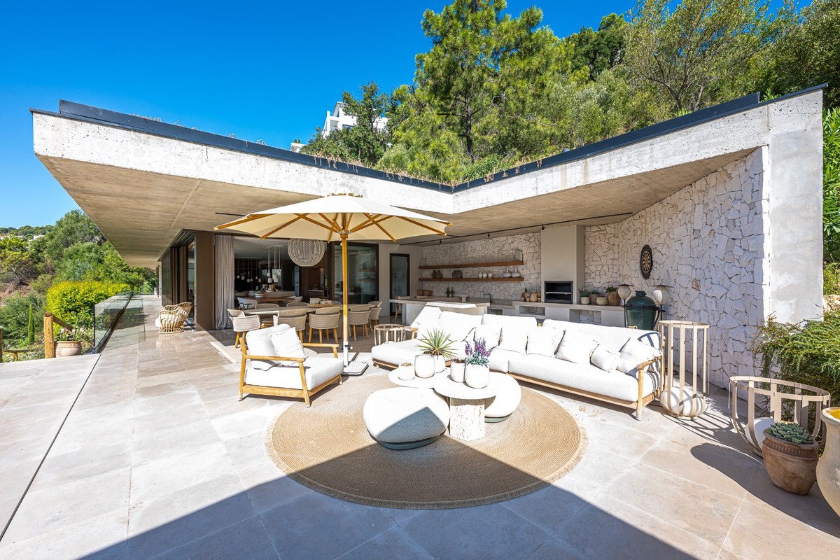 4 Bed Detached Villa in Benahavís