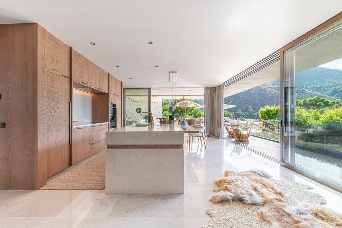 4 Bed Detached Villa in Benahavís