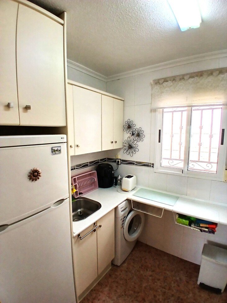 2 Bed Top Floor Apartment in Alicante