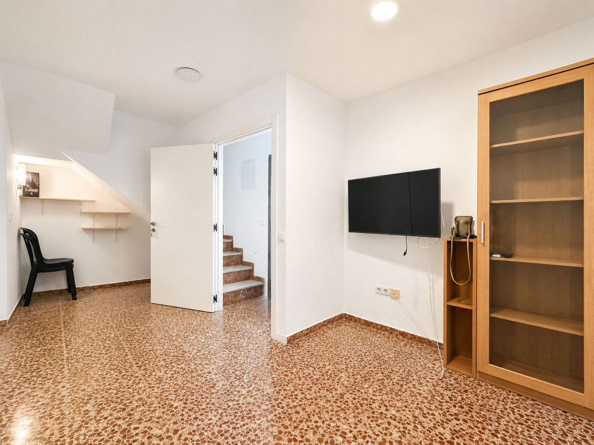 5 Bed Semi-Detached House in Mijas