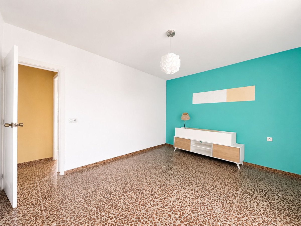 5 Bed Semi-Detached House in Mijas