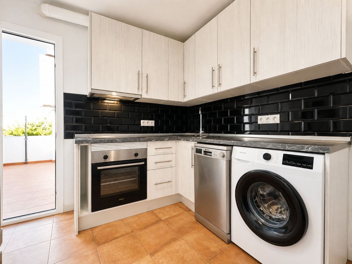 5 Bed Semi-Detached House in Mijas