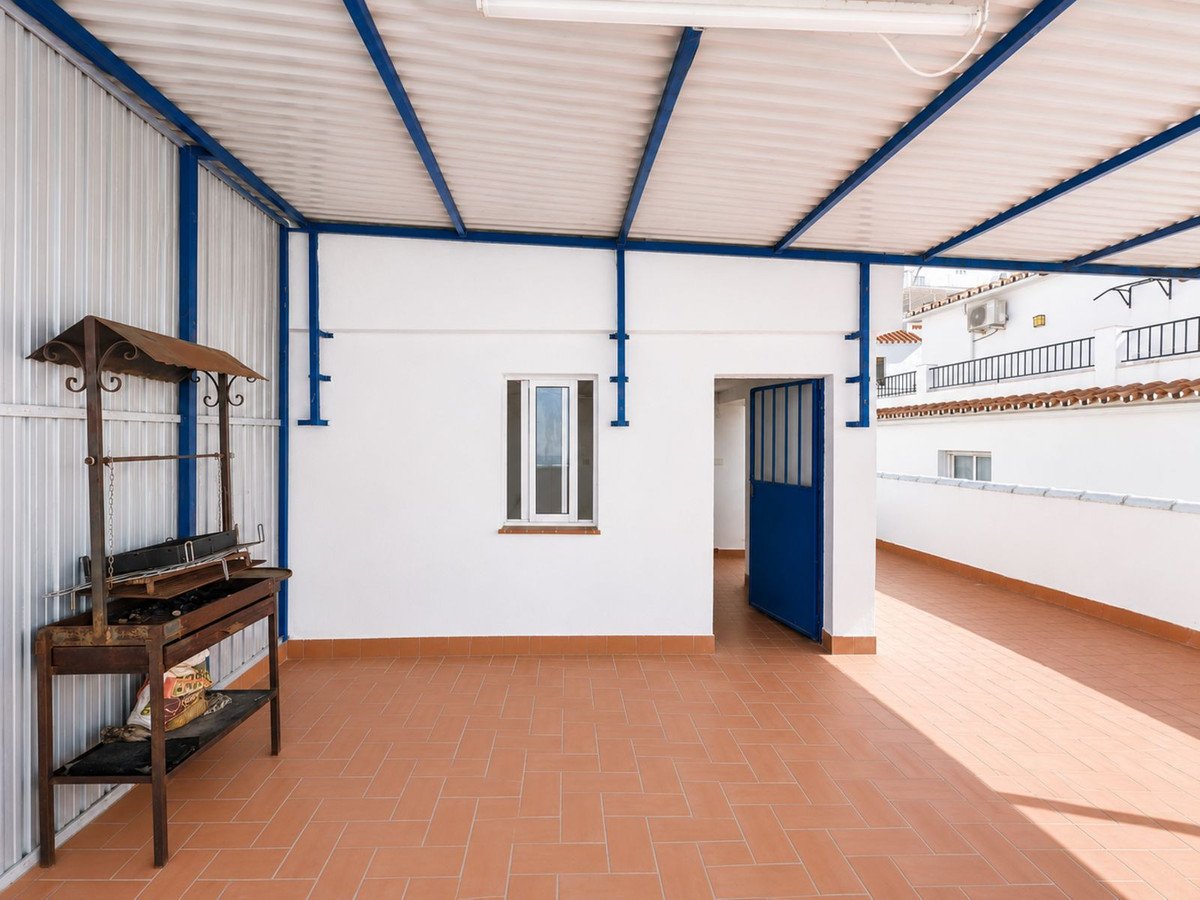 5 Bed Semi-Detached House in Mijas