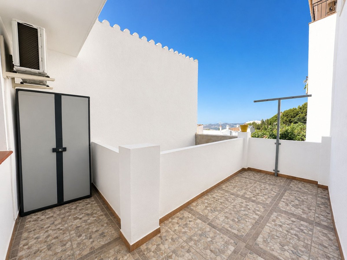 5 Bed Semi-Detached House in Mijas