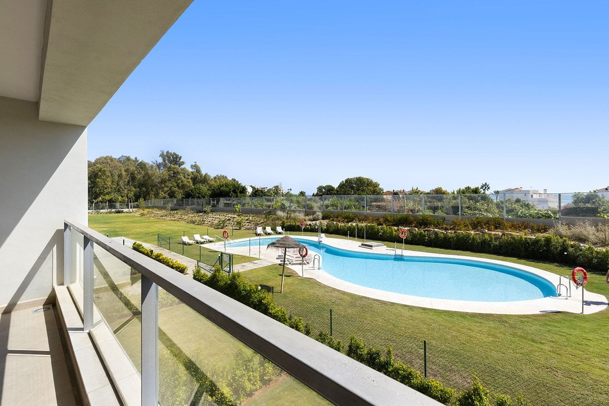 3 Bed Middle Floor Apartment in Casares Playa