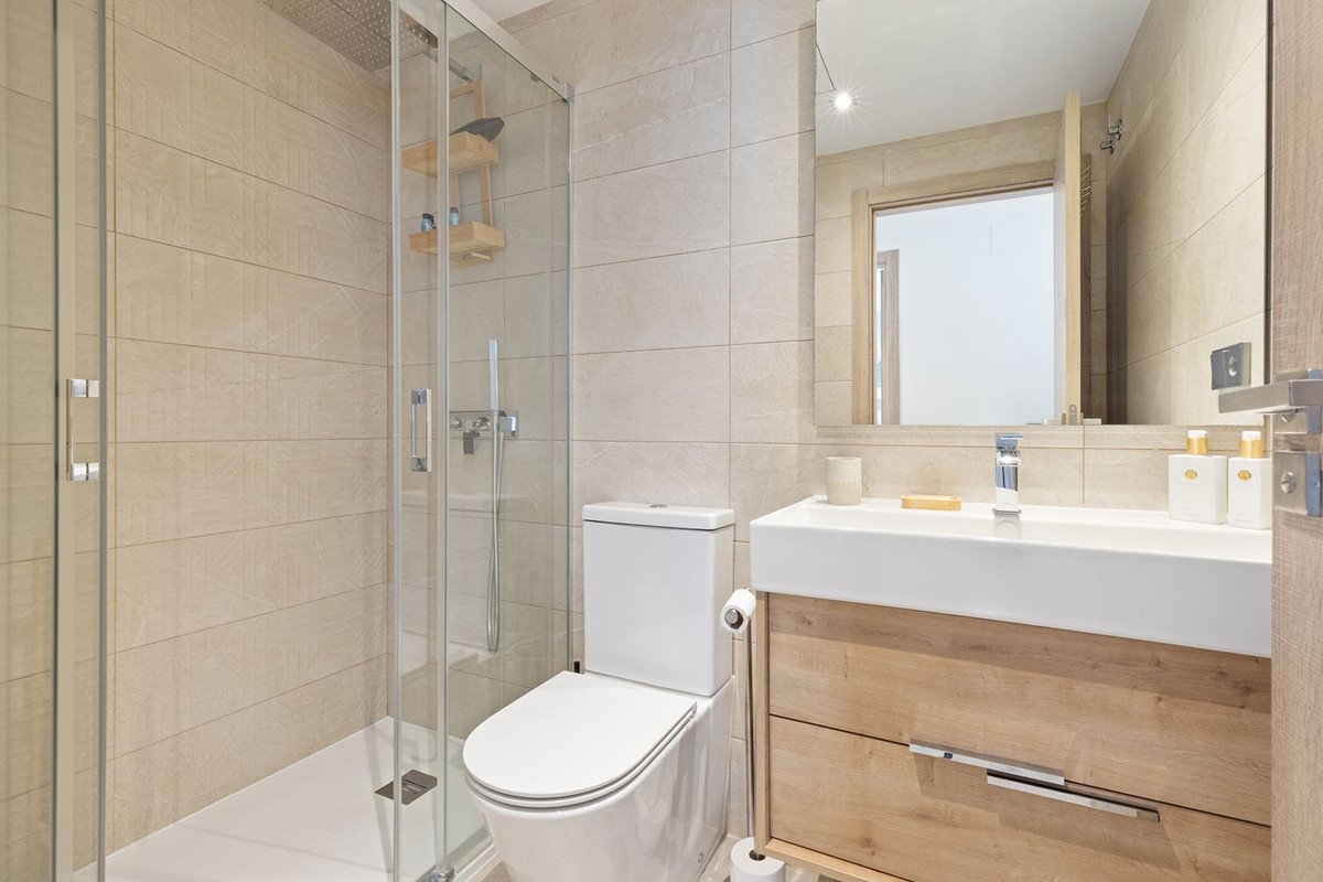 3 Bed Middle Floor Apartment in Casares Playa