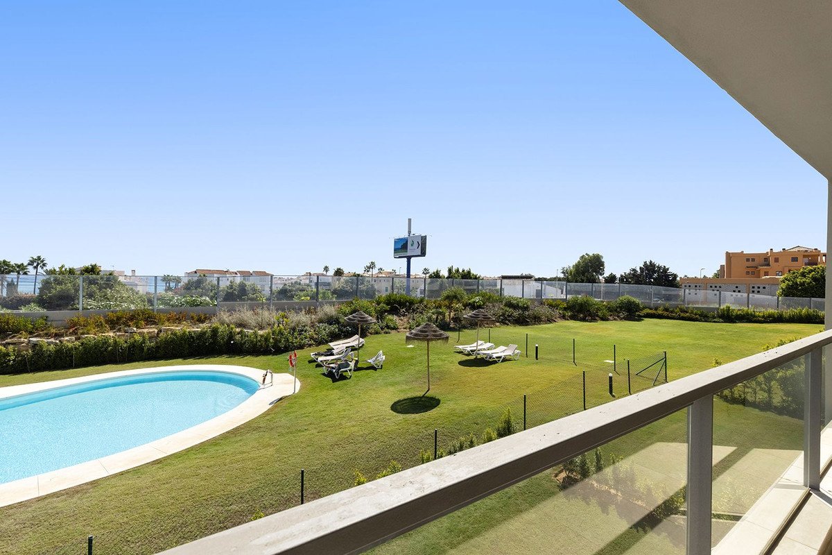 3 Bed Middle Floor Apartment in Casares Playa